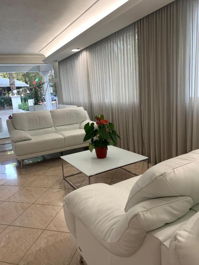 Hotel Royal Plaza Rimini Zewnętrze zdjęcie
