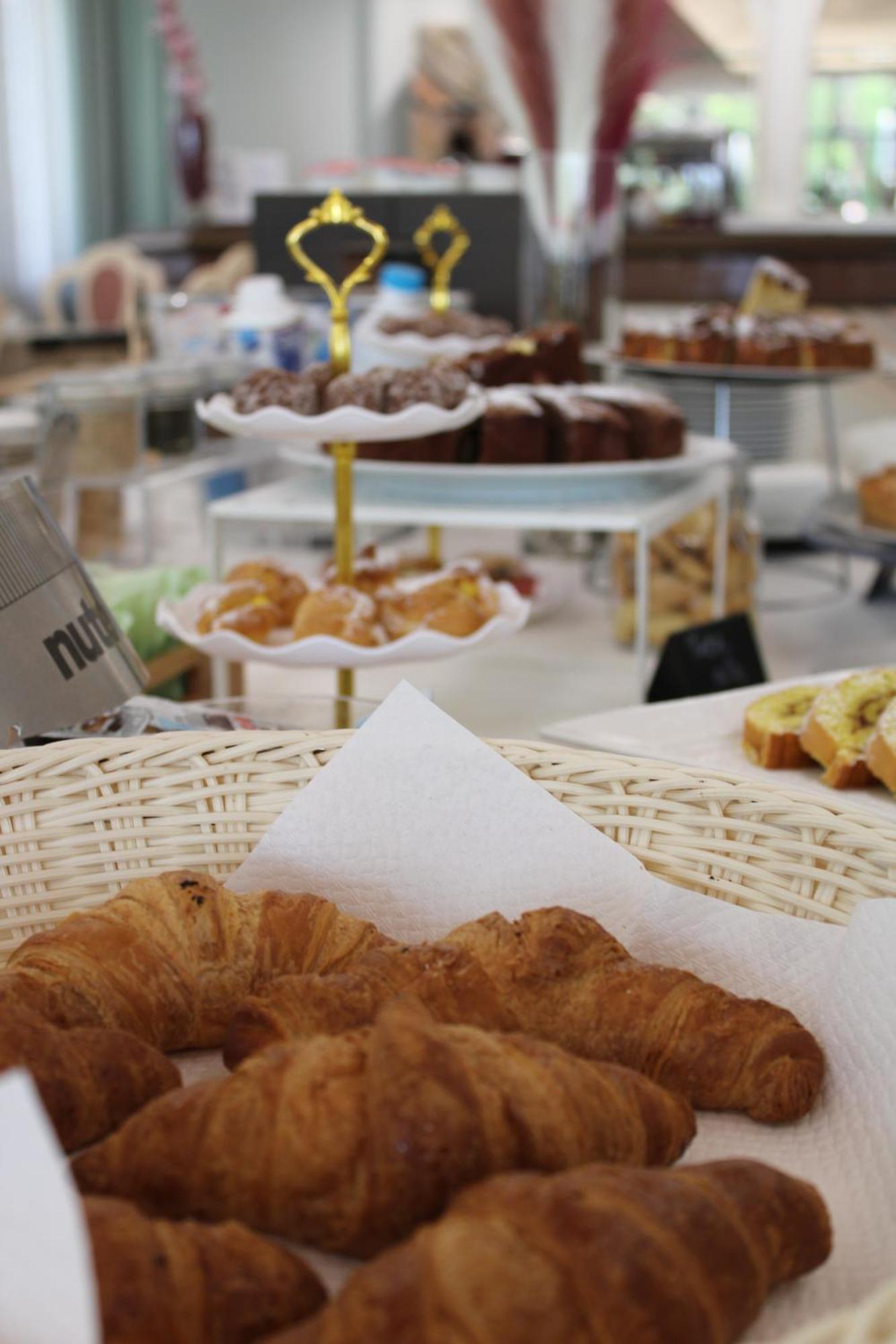 Hotel Royal Plaza Rimini Zewnętrze zdjęcie